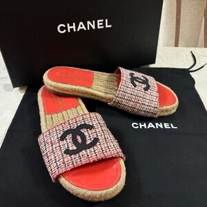 🆕Chanel CC Tweed espadrilles slides,in Box